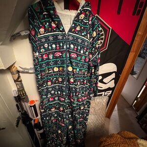 Disney world holiday onesie , unisex size XL
